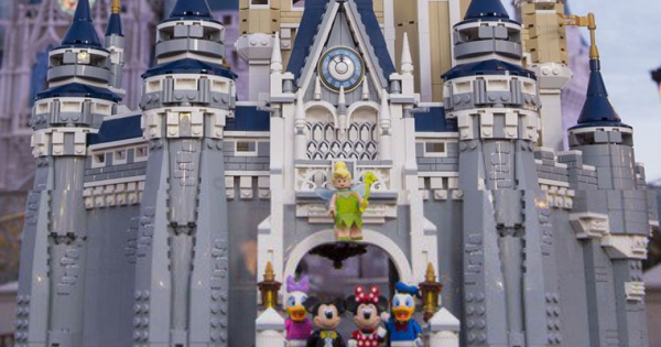 LEGO與迪士尼重大合作標記 LEGO 71040 Disney World Cinderella’s Castle 公佈