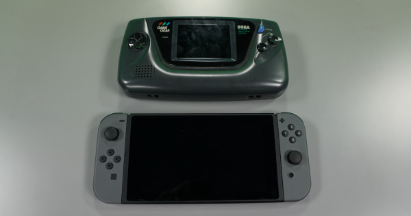 世代大對比 ! 「Game Gear」 vs 「Switch」 ! 世代大對比 ! 「Game Gear」 vs 「Switch」 !